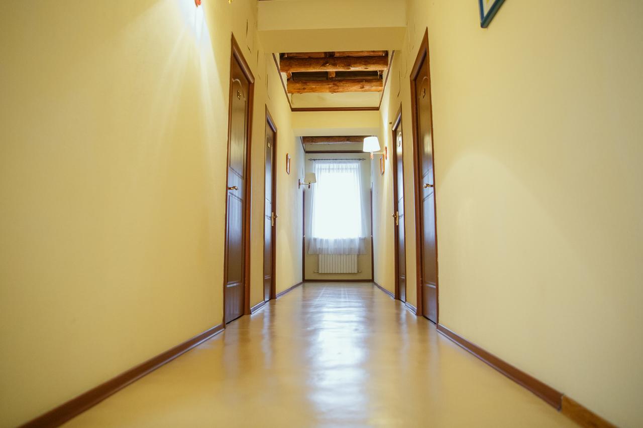 Mini Hotel Venezia Atyraū Esterno foto